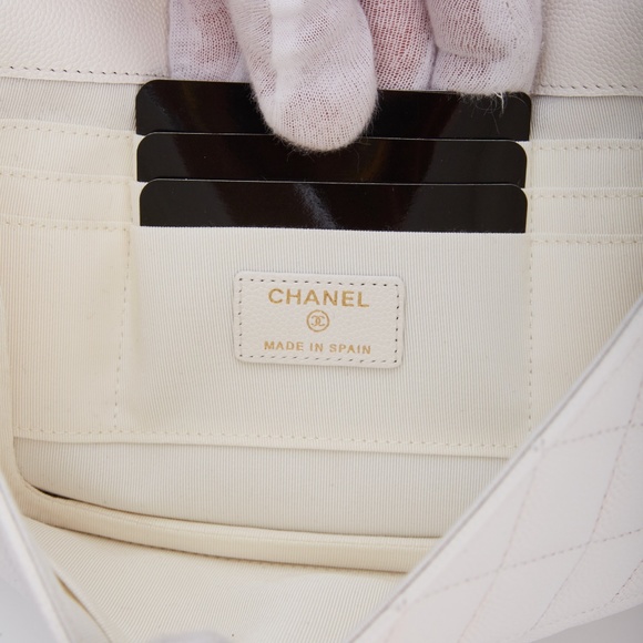 CHANEL WHITE CAVIAR LEATHER CLASSIC TIMELESS FLAP CLUTCH 2020 - Picture 7 of 9